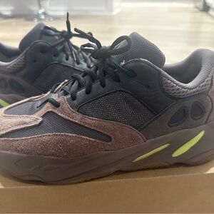 Yeezy Men's Boost 700 in Mauve